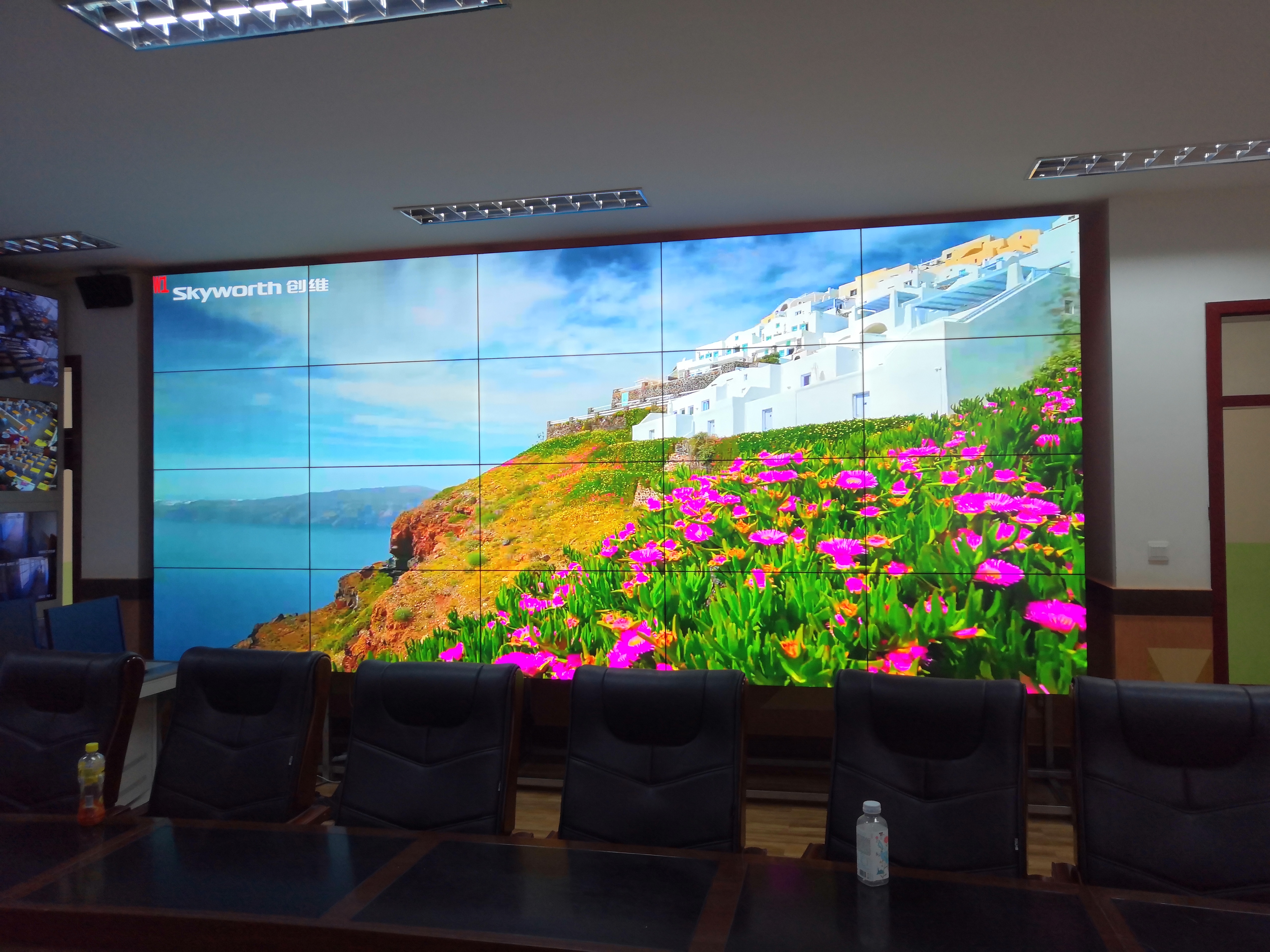 醫(yī)院掛號(hào)大廳裝LED屏后，投訴率下降40%！排隊(duì)叫號(hào)屏的隱藏管理哲學(xué)”